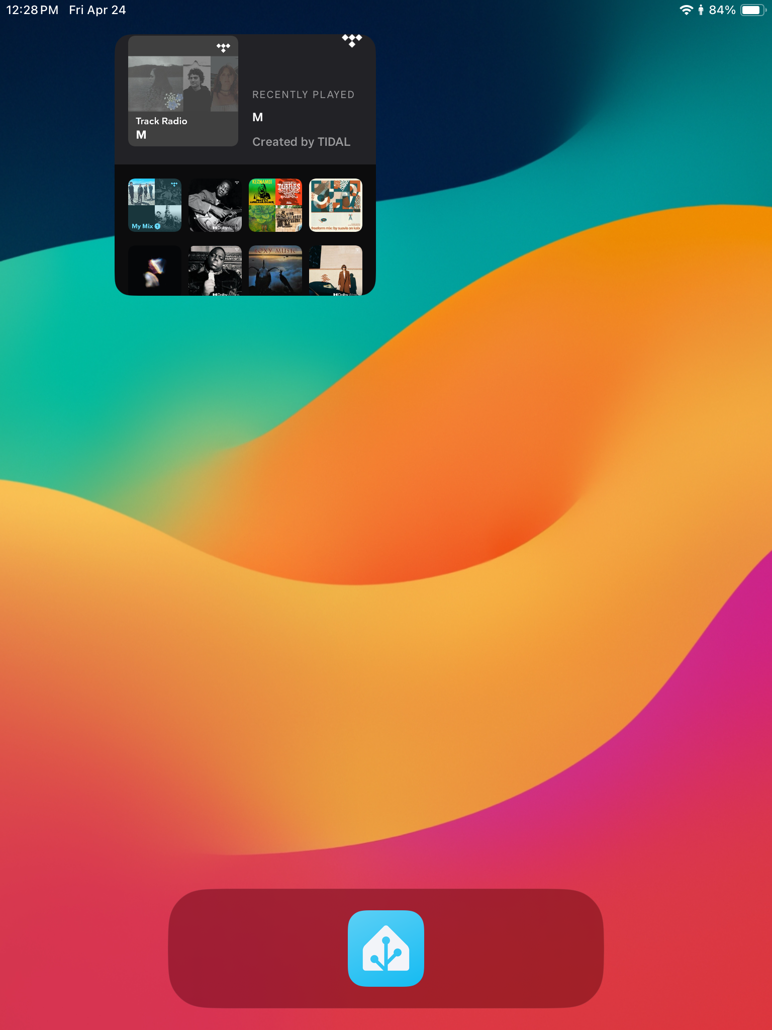 iPad home screen with controller icon